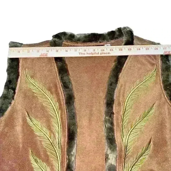 VTG Bob Mackie Wearable Art Sz M Fleece Vest Embroidered Feathers Boho Chic - Picture 11 of 14